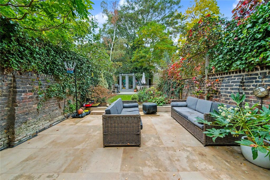 Property photo 2 of 24 Picture No. 04