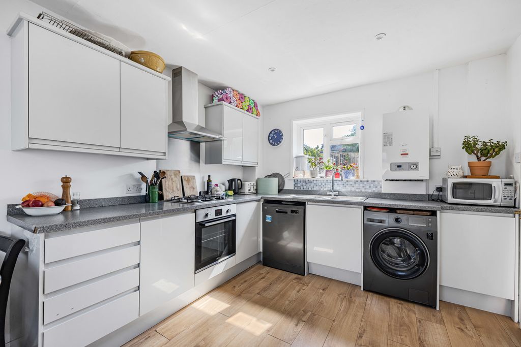 Property photo 2 of 16 Kitchen