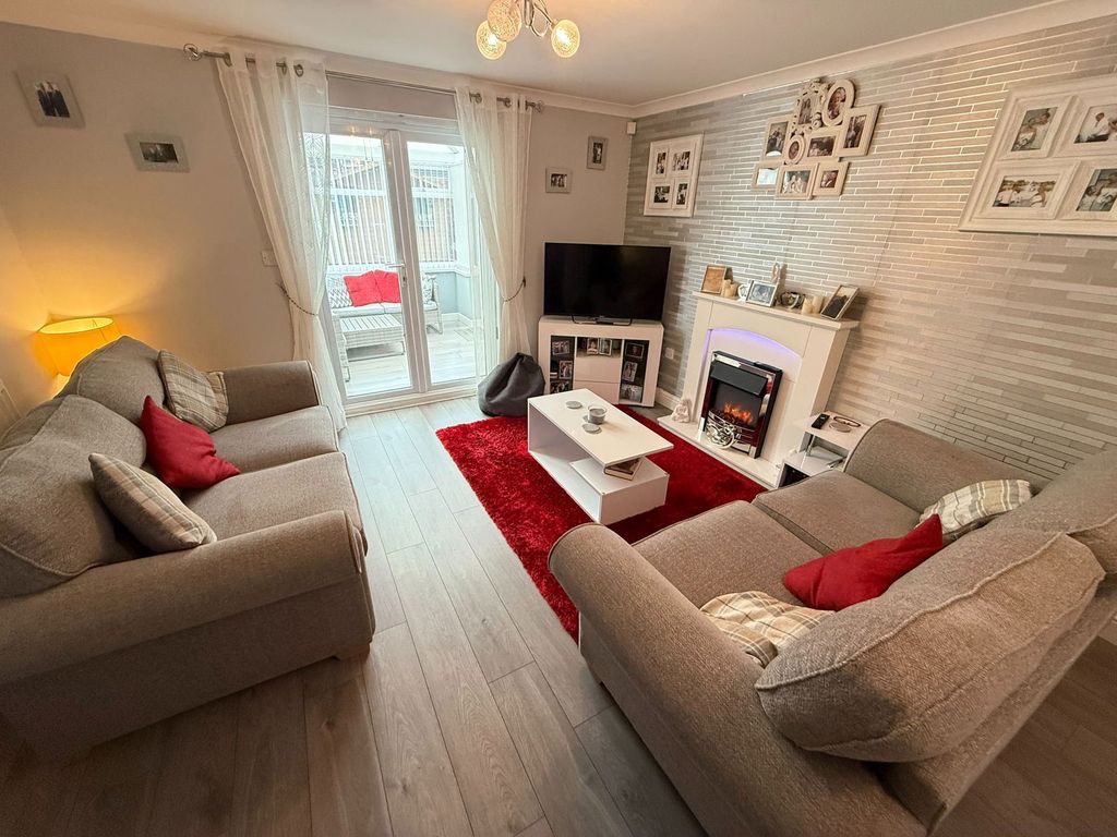 Property photo 3 of 19