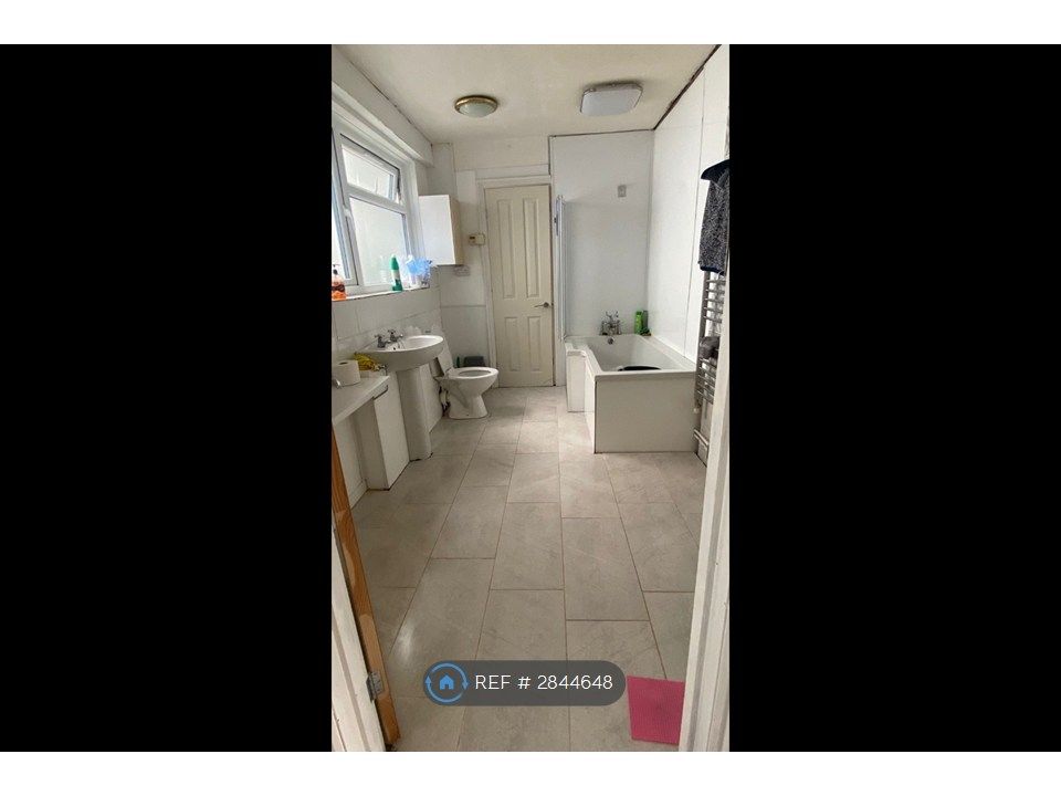 Additional image 10 of 3 bed semi-detached house to rentLeeson Road, Ventnor PO38