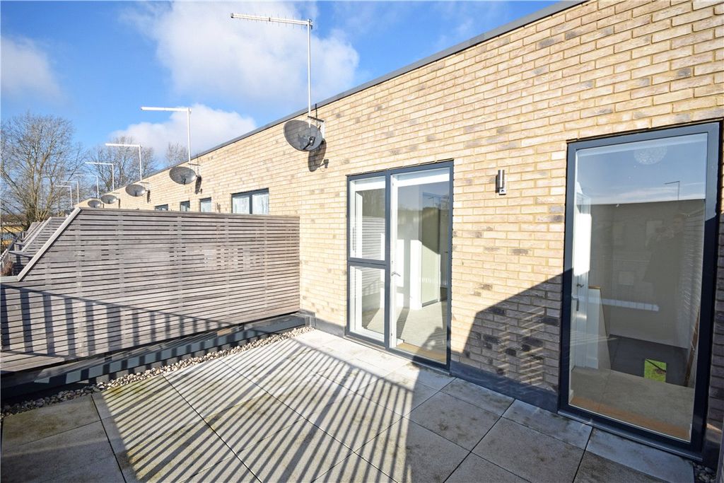Property photo 3 of 16 Picture No. 15