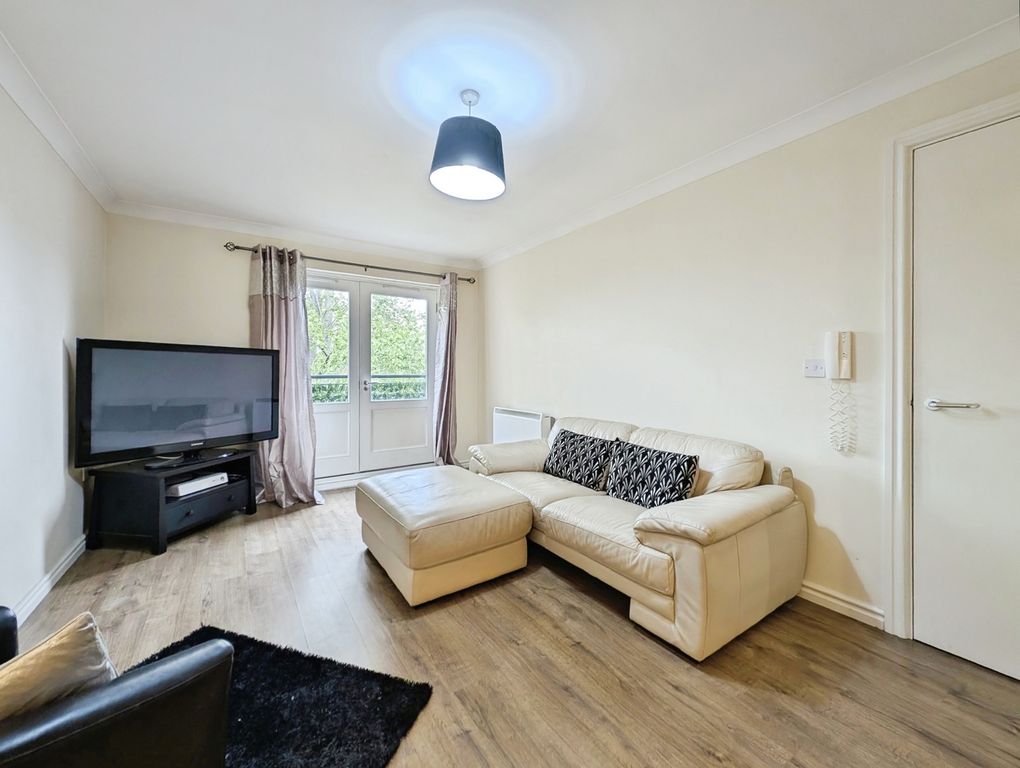 Property photo 2 of 10 Pbox-Img.Jpg