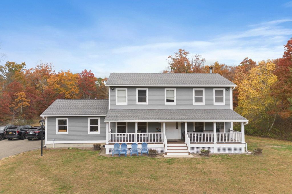 Property photo 1 of 28