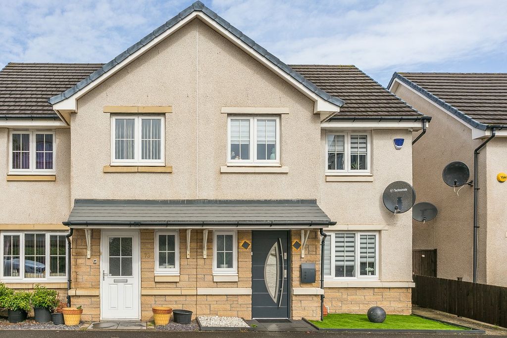 Property photo 1 of 43