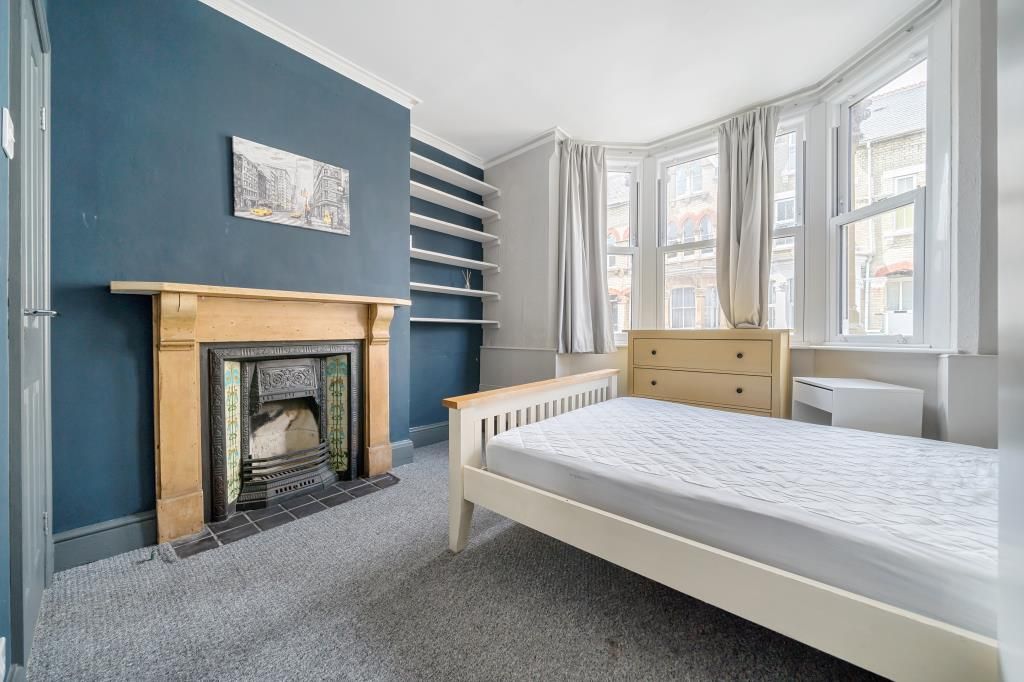 Property photo 3 of 11 Bedroom