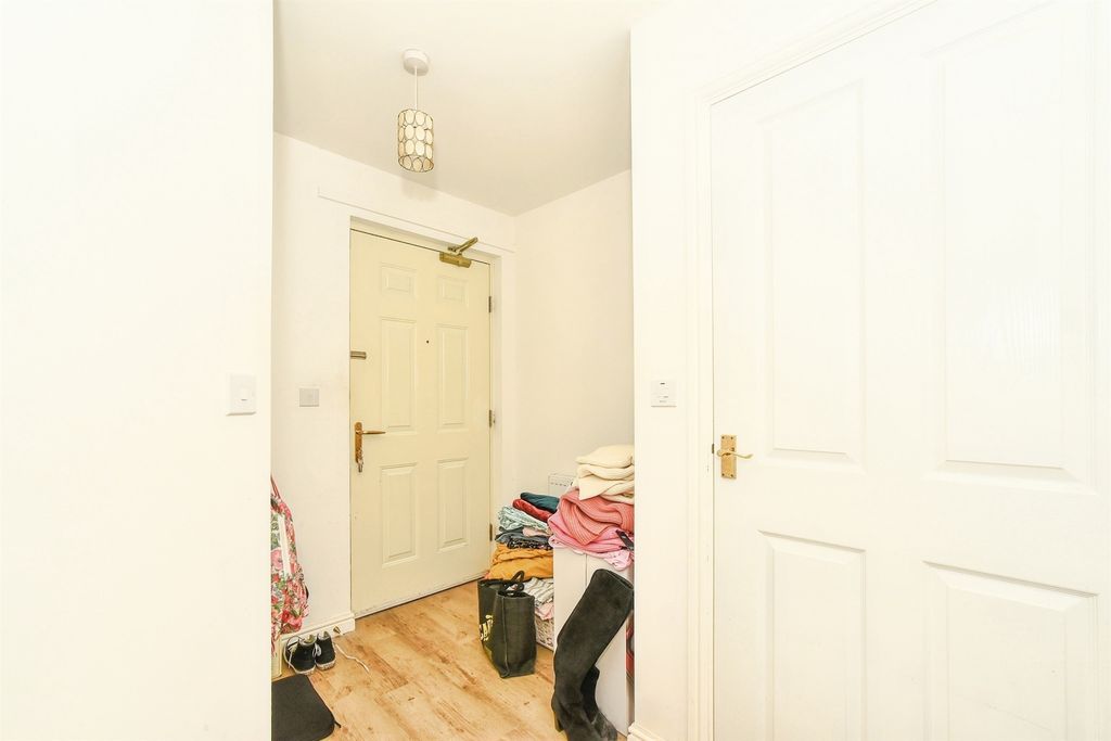 Property photo 3 of 13