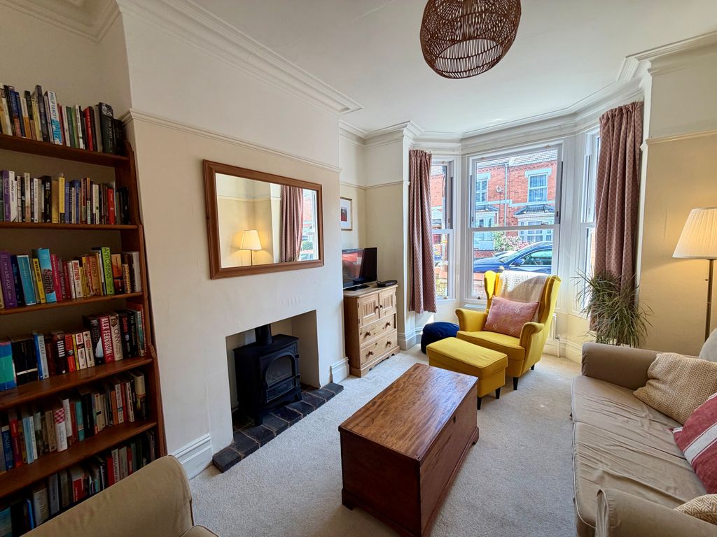 Property photo 2 of 18