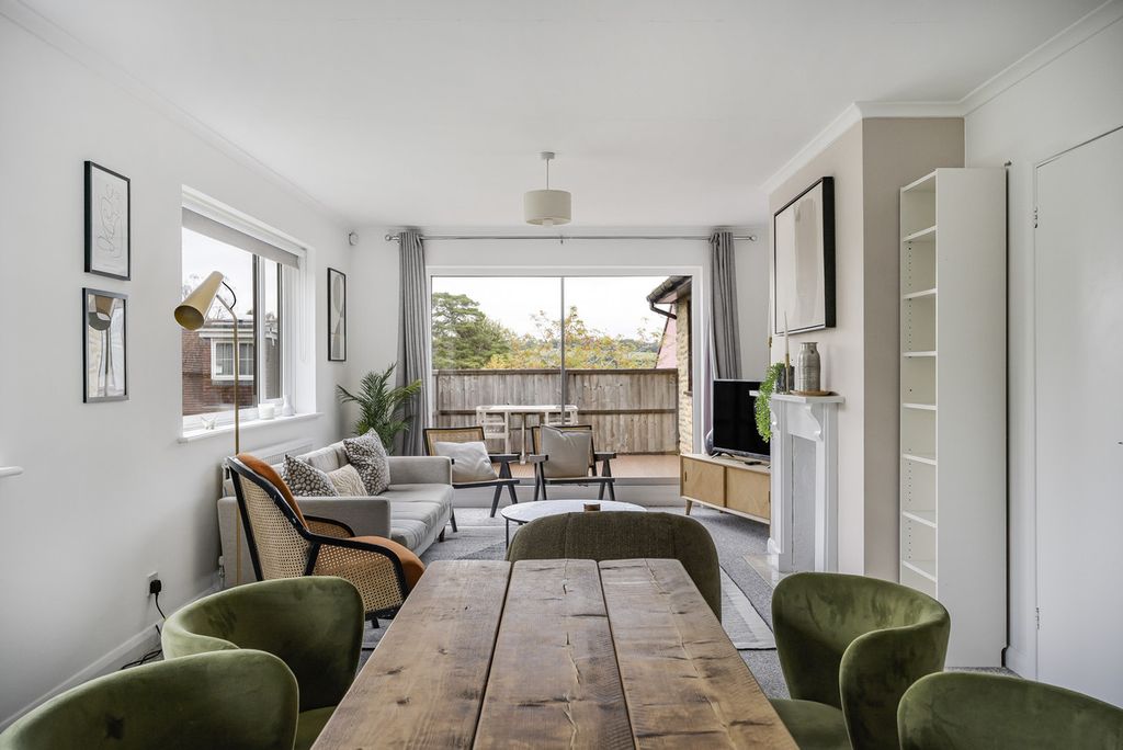 Property photo 3 of 26