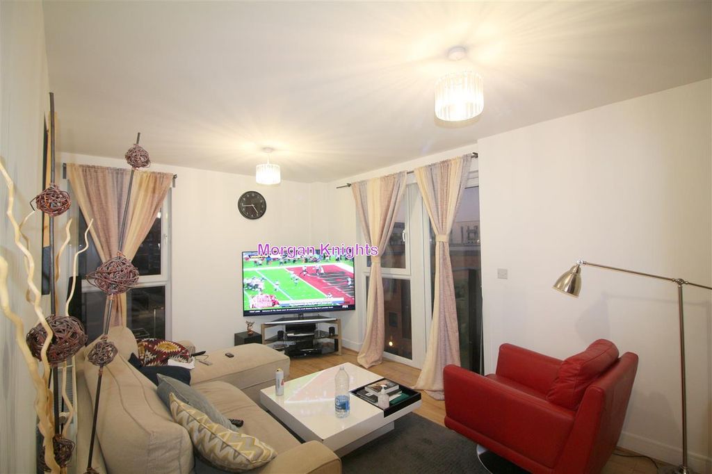 Property photo 3 of 13 Open Plan: Living Room/Kitchen: