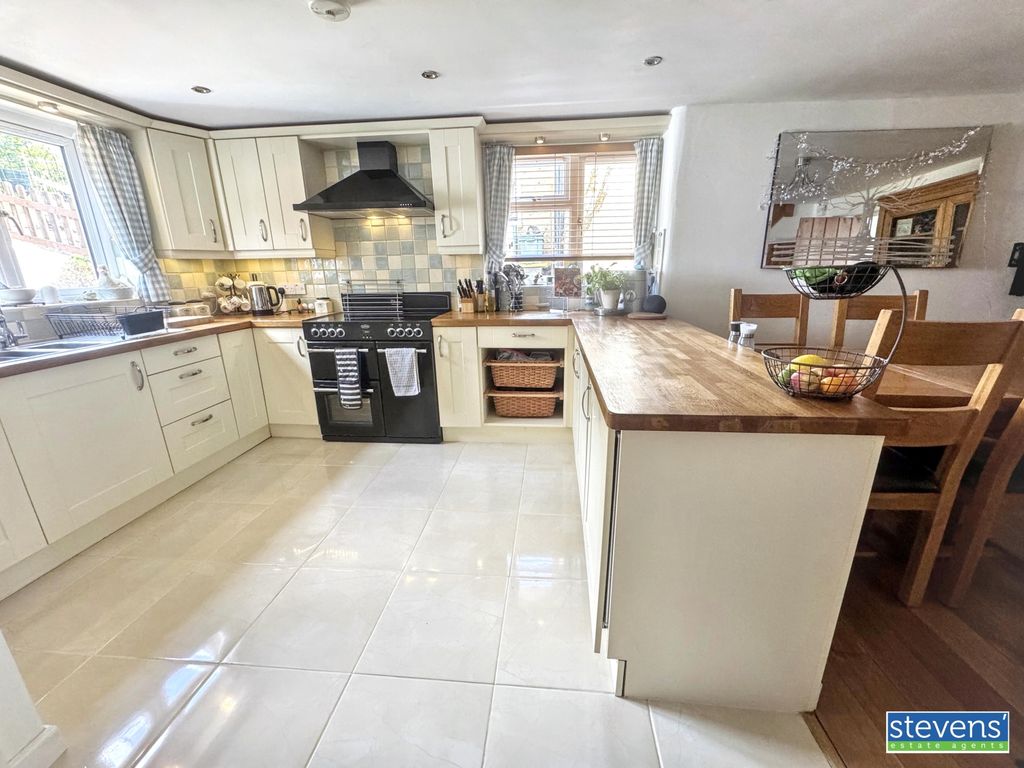 Property photo 3 of 19 Img_0959