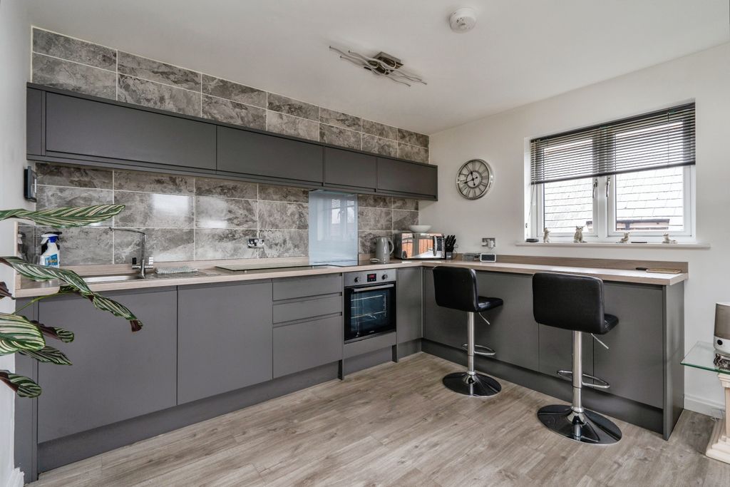 Property photo 2 of 16 Photography