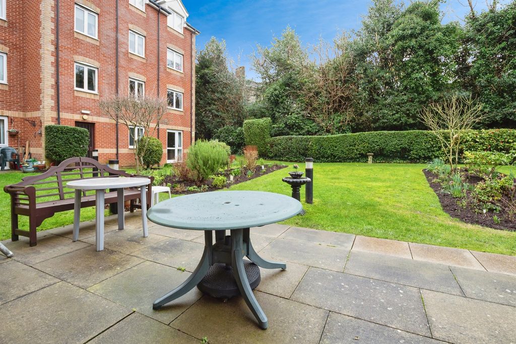 Property photo 3 of 15