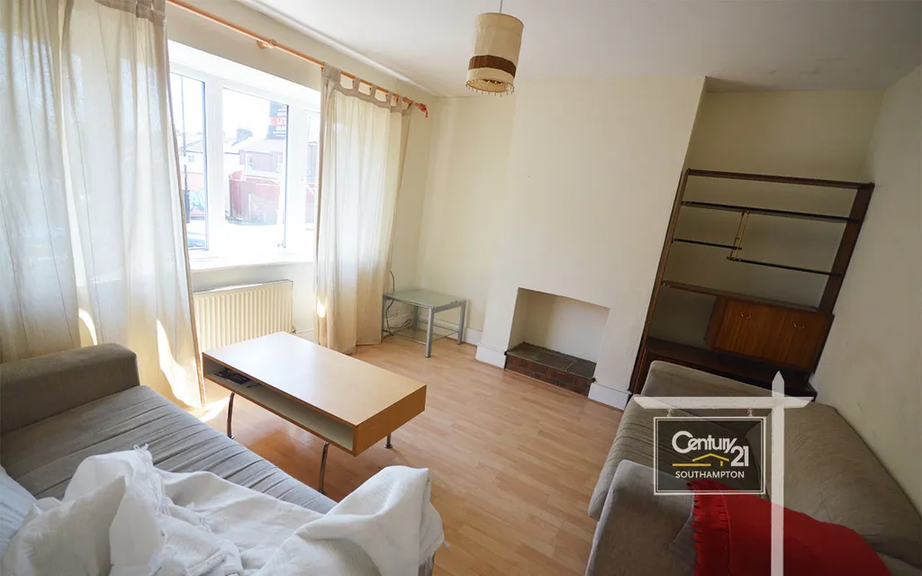 |Ref: R152388|, Cedar Road, Southampton SO14 - View 6