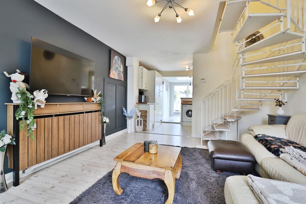 Property photo 2 of 22 Pbox-Img.Jpg