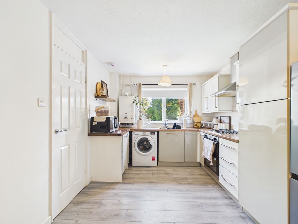 Property photo 3 of 12 Photo 4