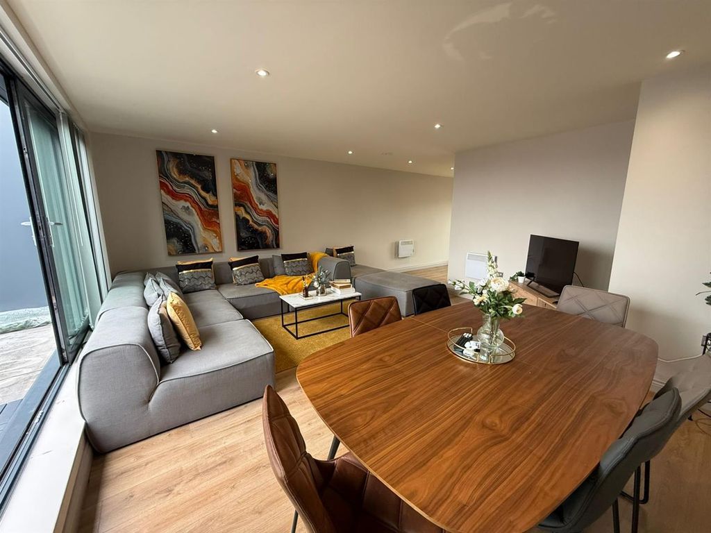 Property photo 3 of 16 Whatsapp Image 2025-07-03 At 16.48.25 (1).Jpeg