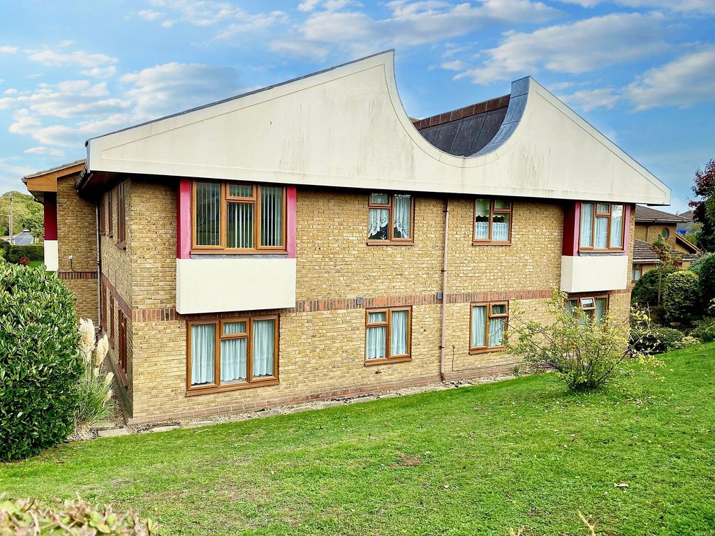 Property photo 1 of 13 Front