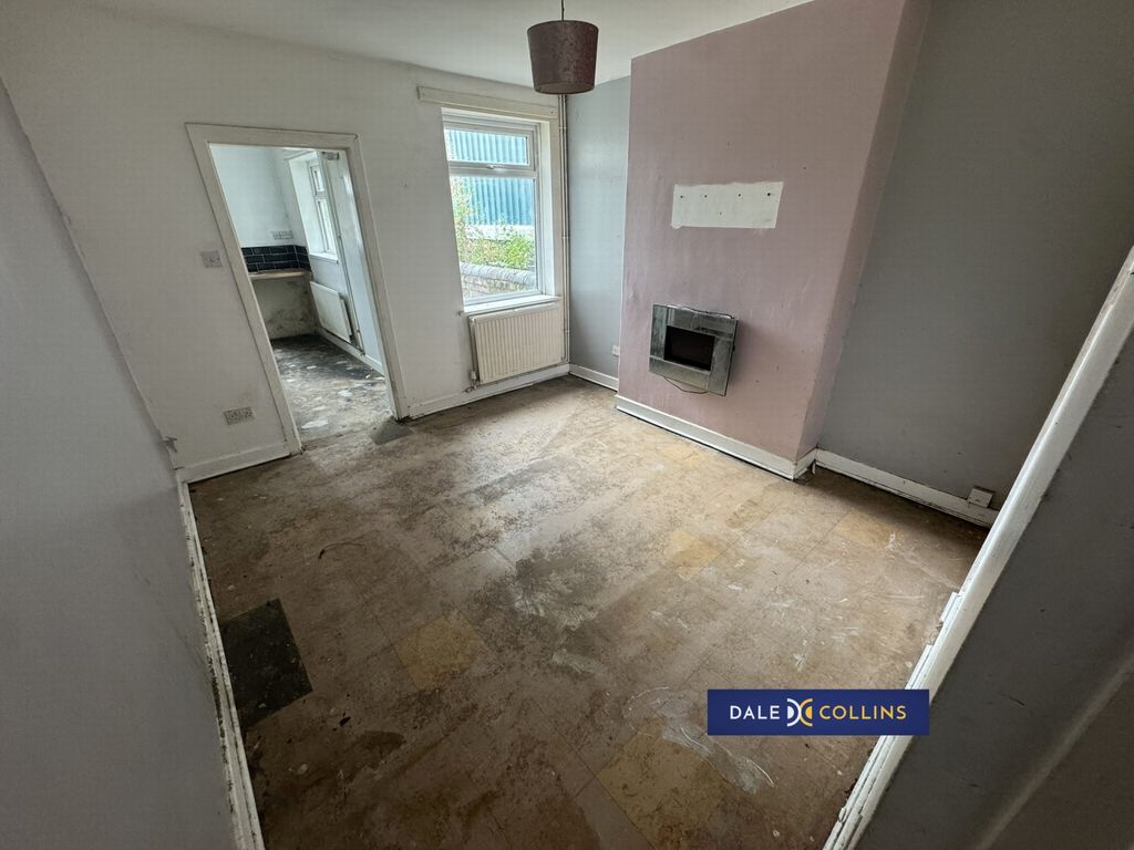Property photo 3 of 11 Photo 2