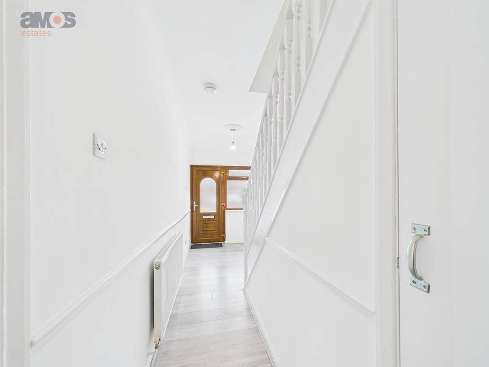 Property photo 3 of 17 4426835