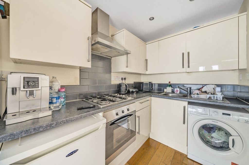 Property photo 1 of 9 967841 (5)