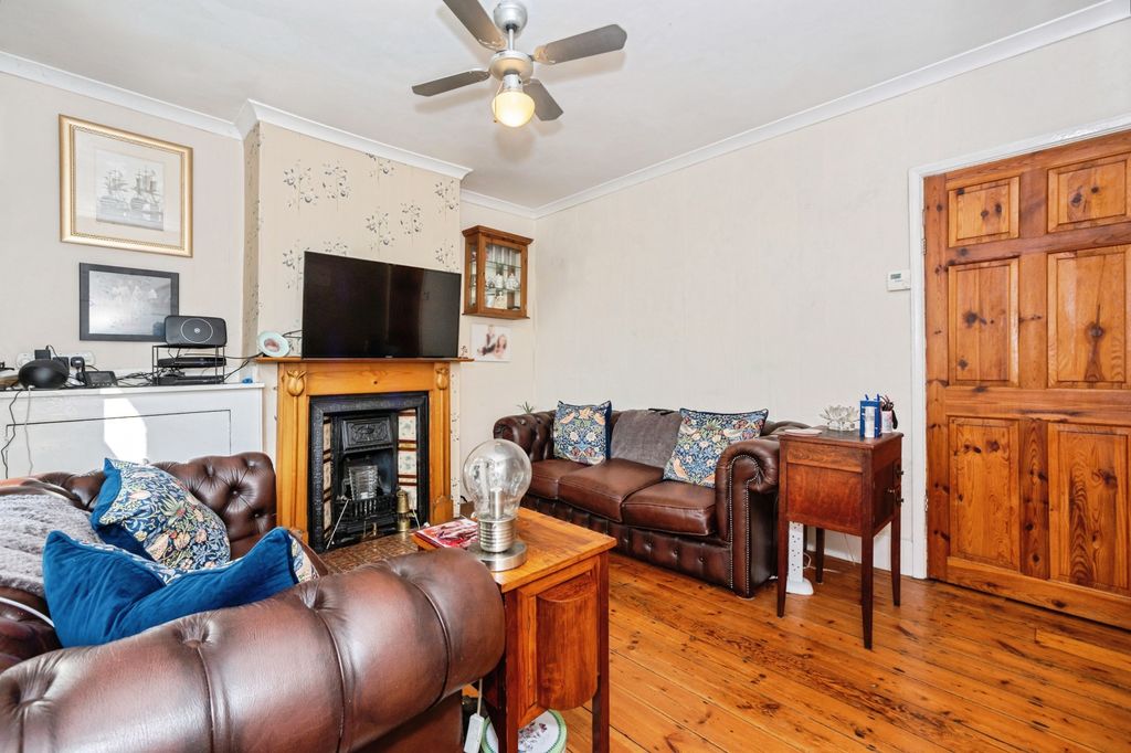 Property photo 3 of 20