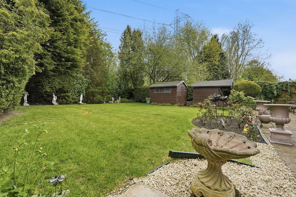 Property photo 3 of 25