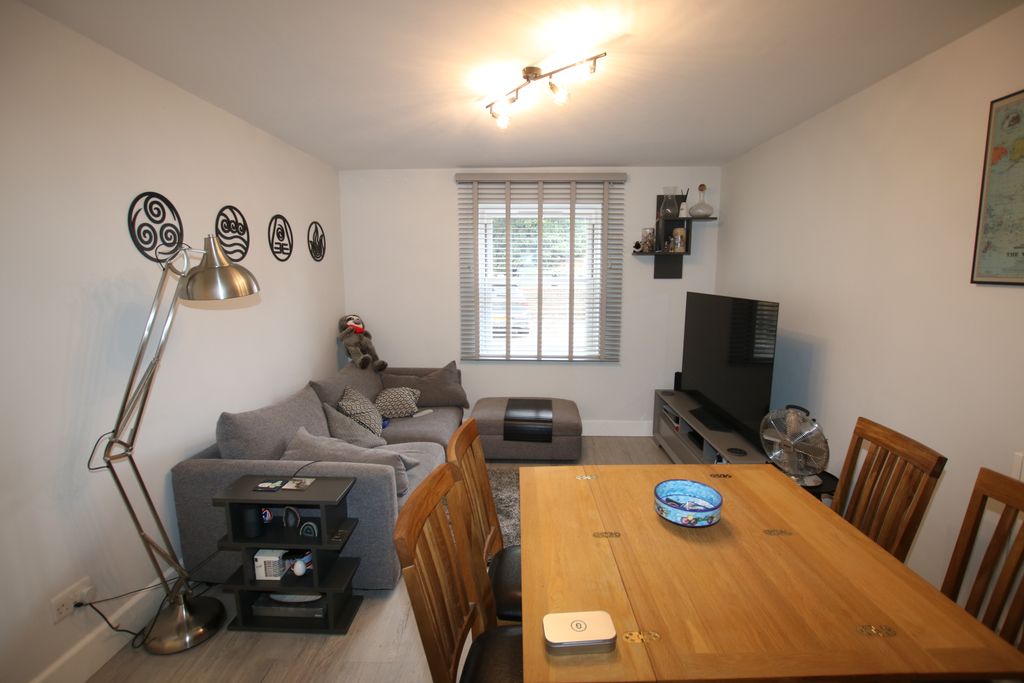 Property photo 3 of 9 128Godfreywayc