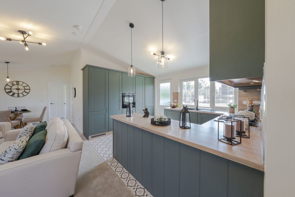Property photo 3 of 14 Open Plan Kitchen
