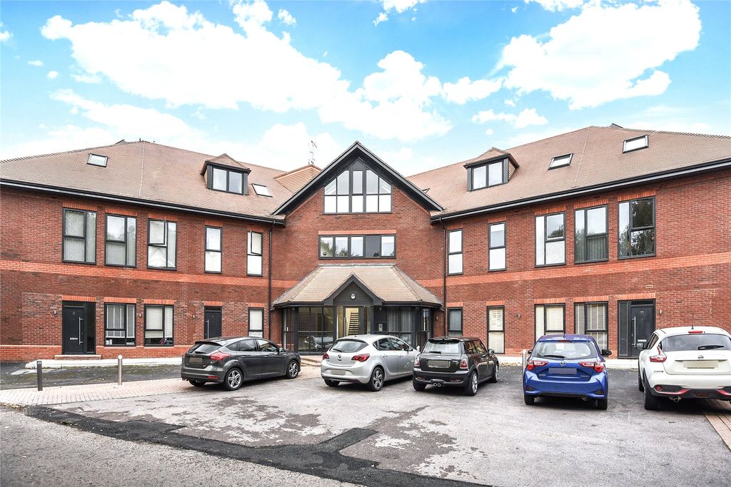 Property photo 2 of 5 Picture No. 10