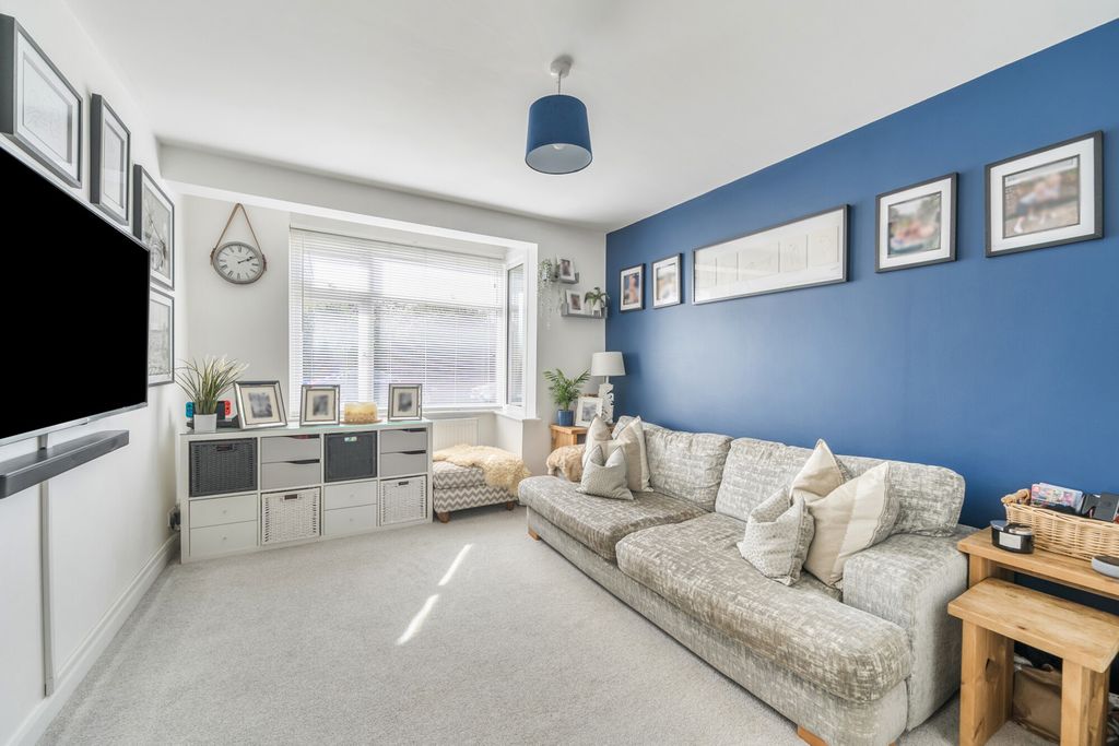 Property photo 2 of 13 1356112-3-68c99Fe...