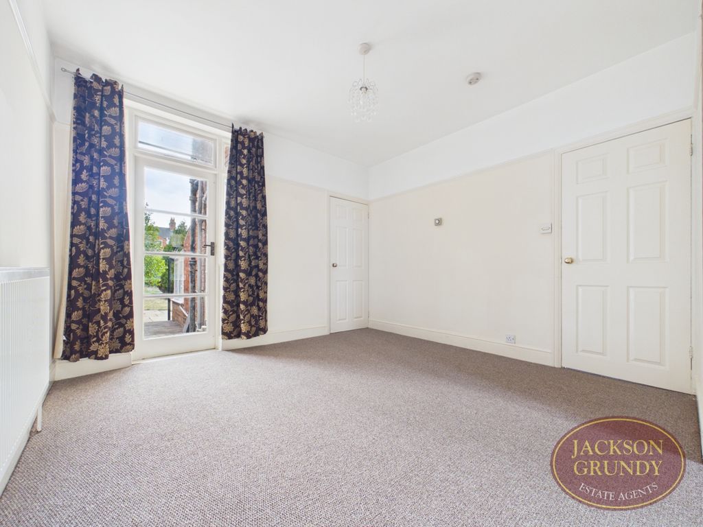 Property photo 3 of 17 Shelley Street