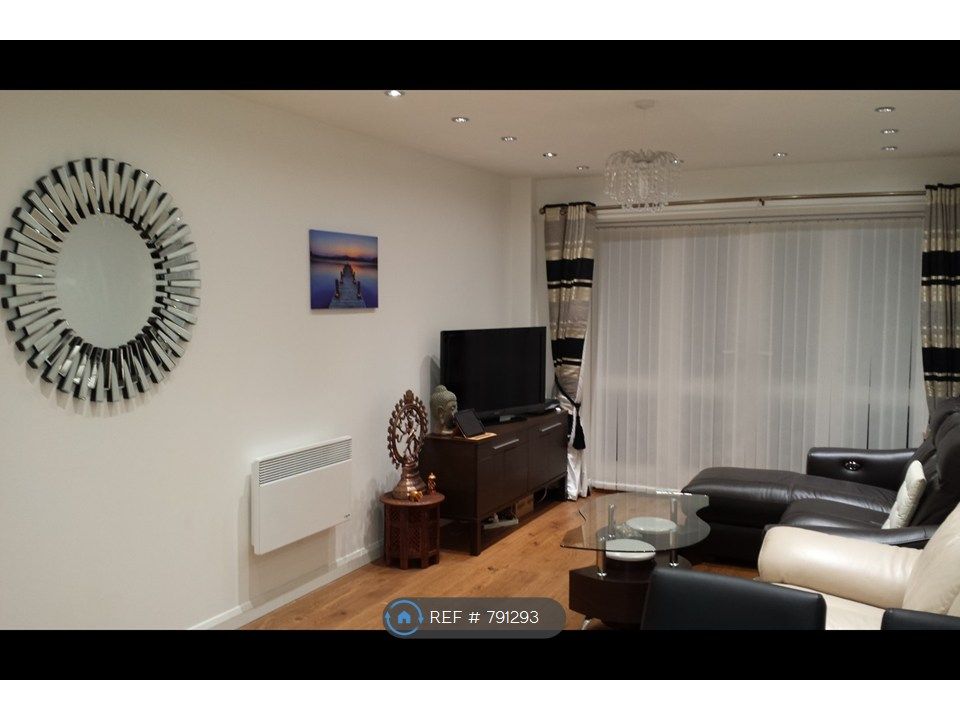 Property photo 2 of 14 Lounge