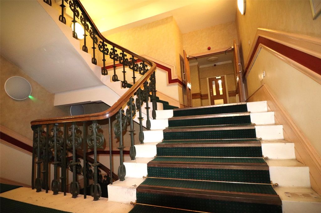 Property photo 2 of 8 Picture No. 04