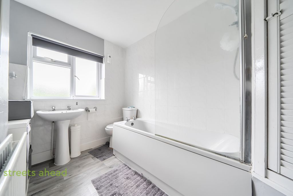 Property photo 2 of 12 6B5Fe655-38cd-416...