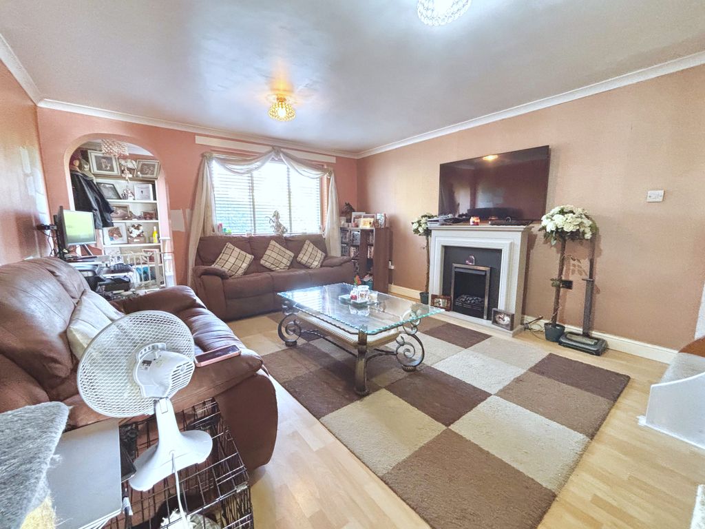 Property photo 3 of 11 Img_0524