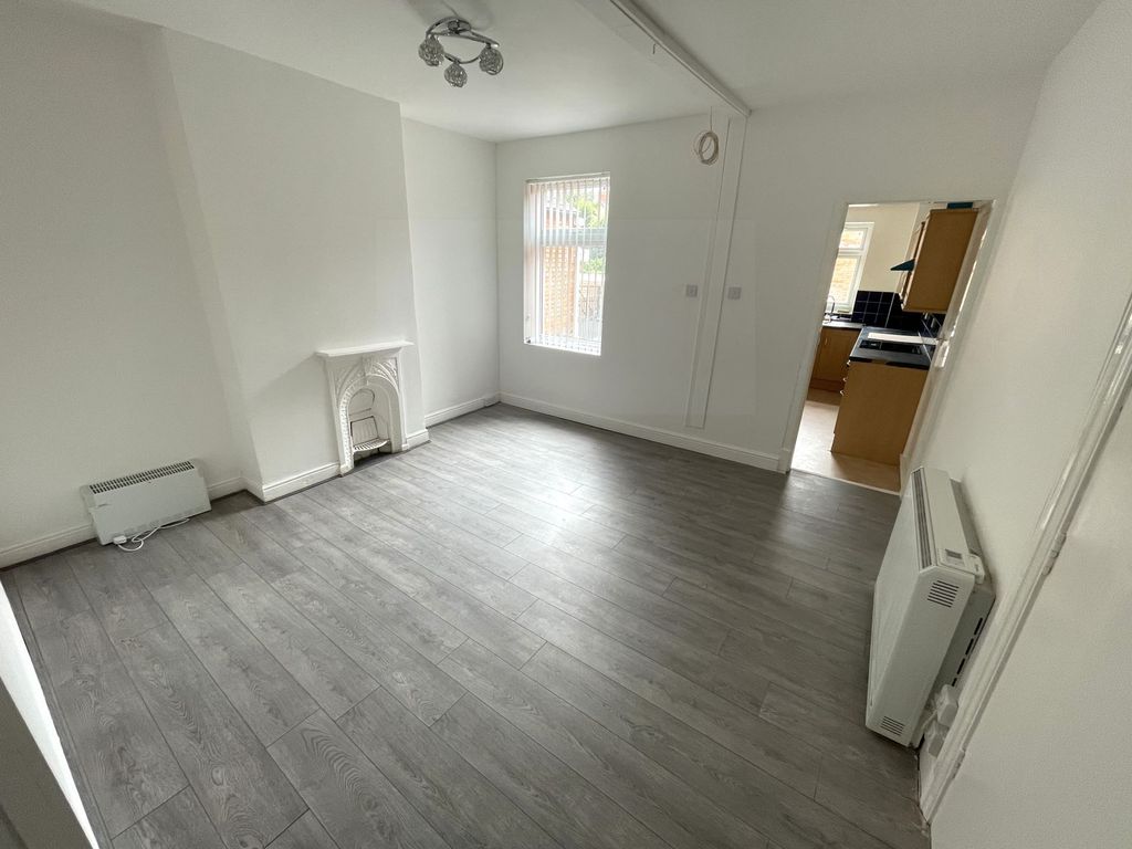 Property photo 2 of 11 Photo 9