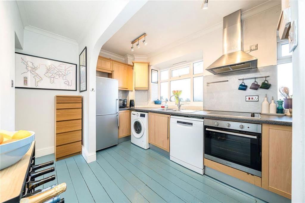 Property photo 3 of 6