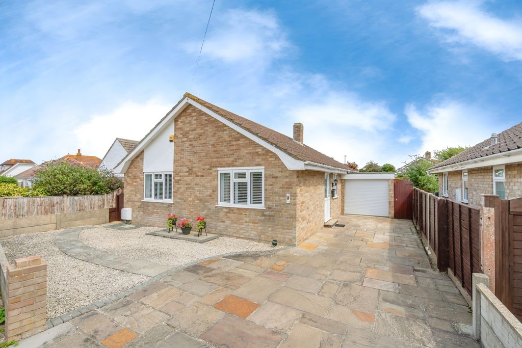 Property photo 1 of 11 Photo