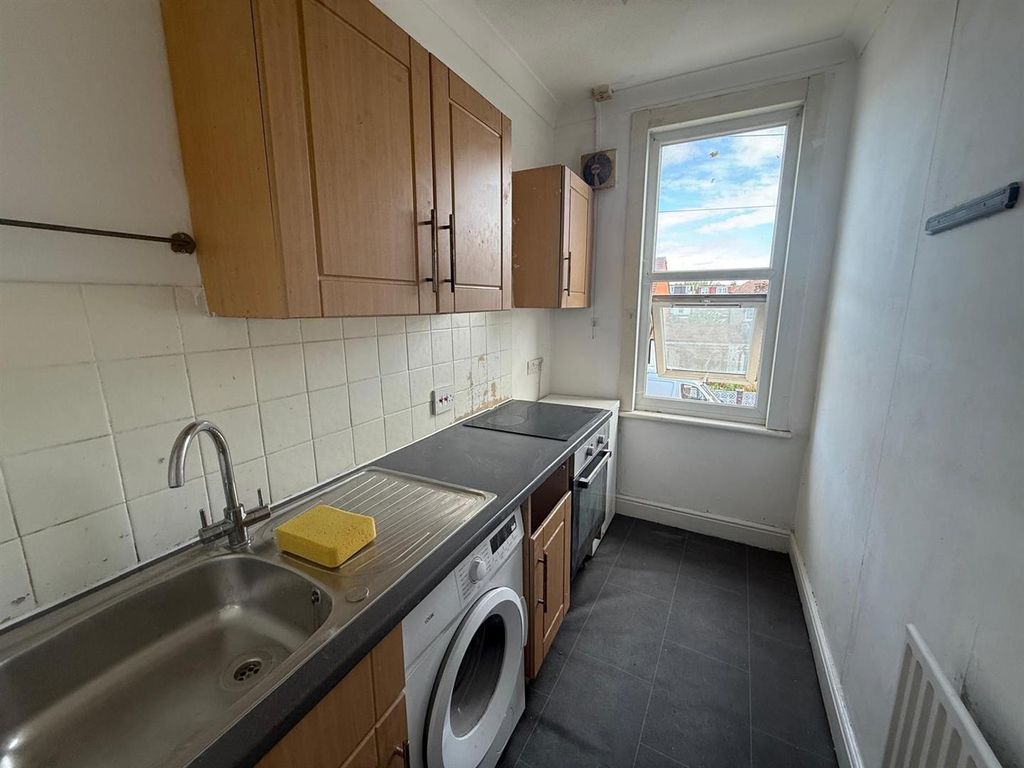 Property photo 3 of 7 5.Jpg