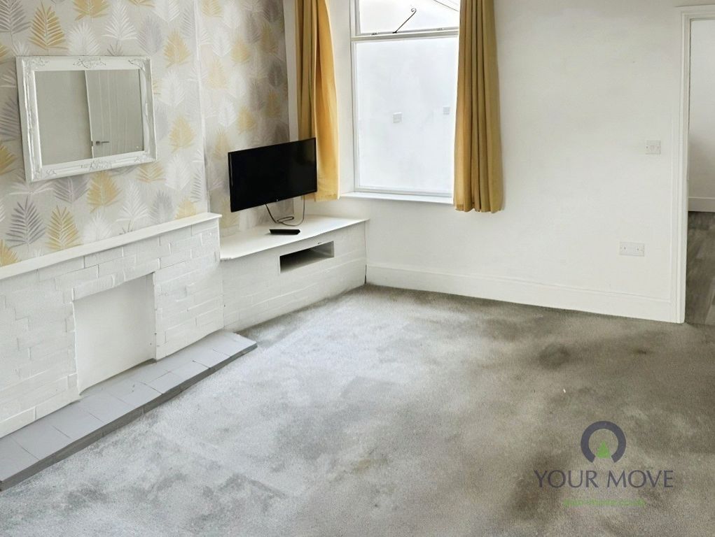 Property photo 3 of 10 Dining Area
