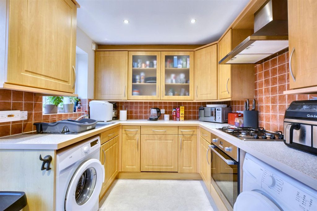 Property photo 3 of 24 Kitchen_2.Jpeg