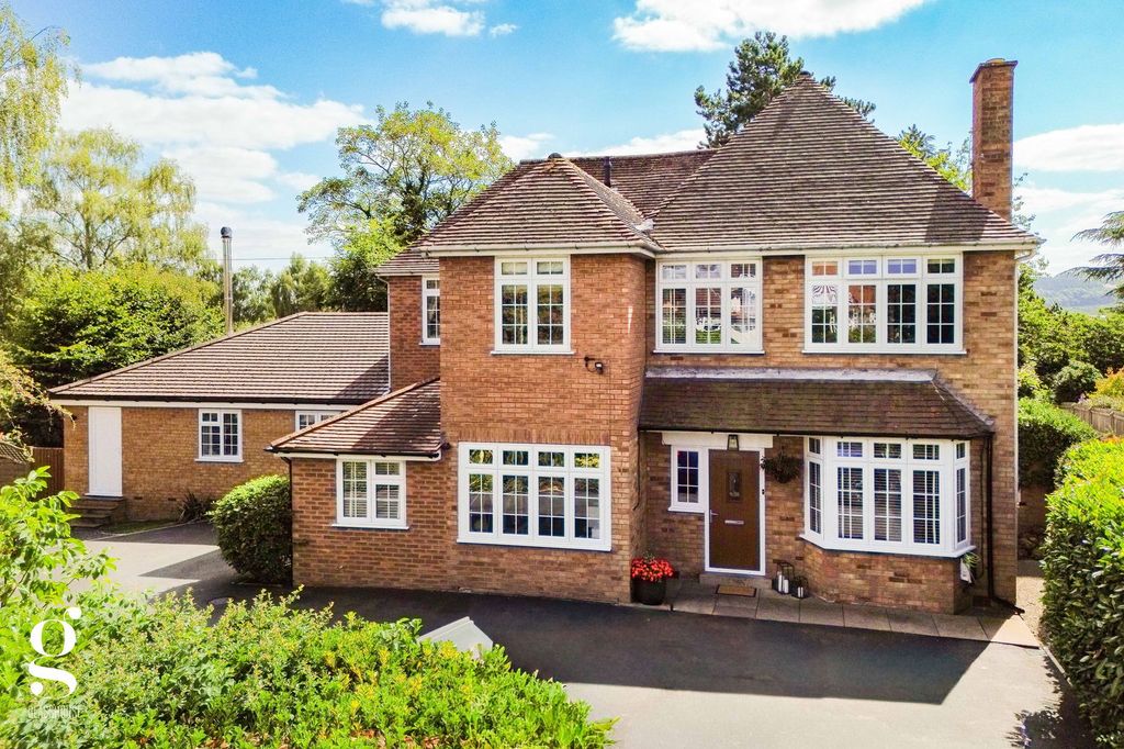 Property photo 1 of 58