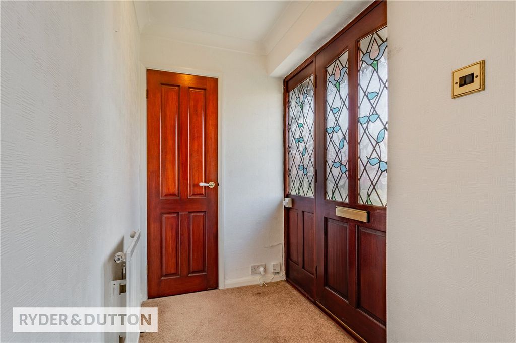 Property photo 3 of 22 Hall