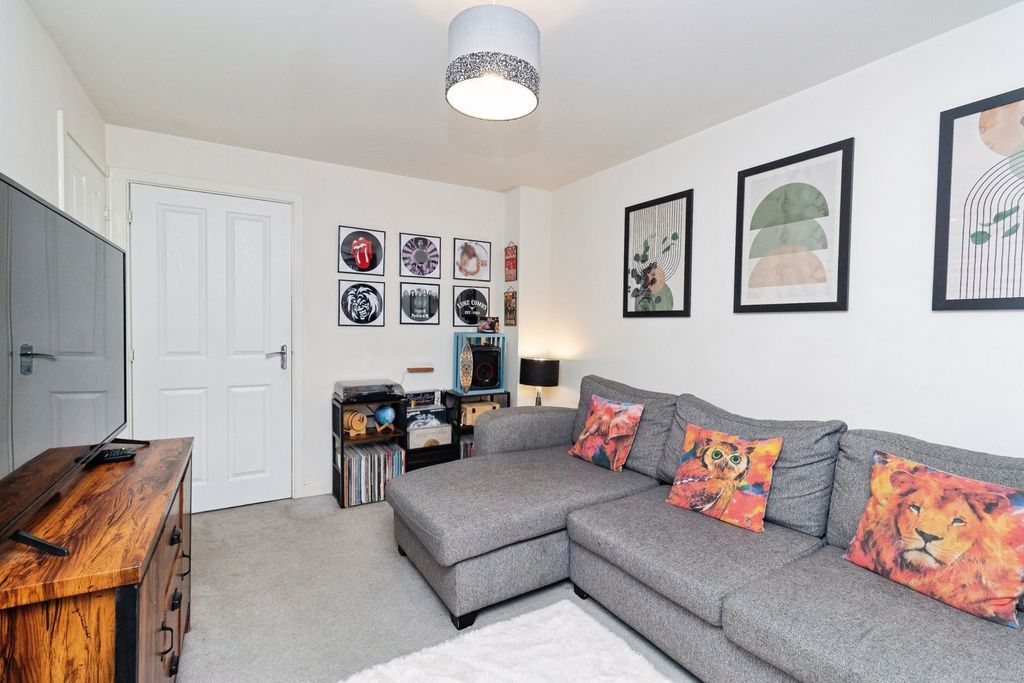 Property photo 3 of 16 Pbox-Img.Jpg