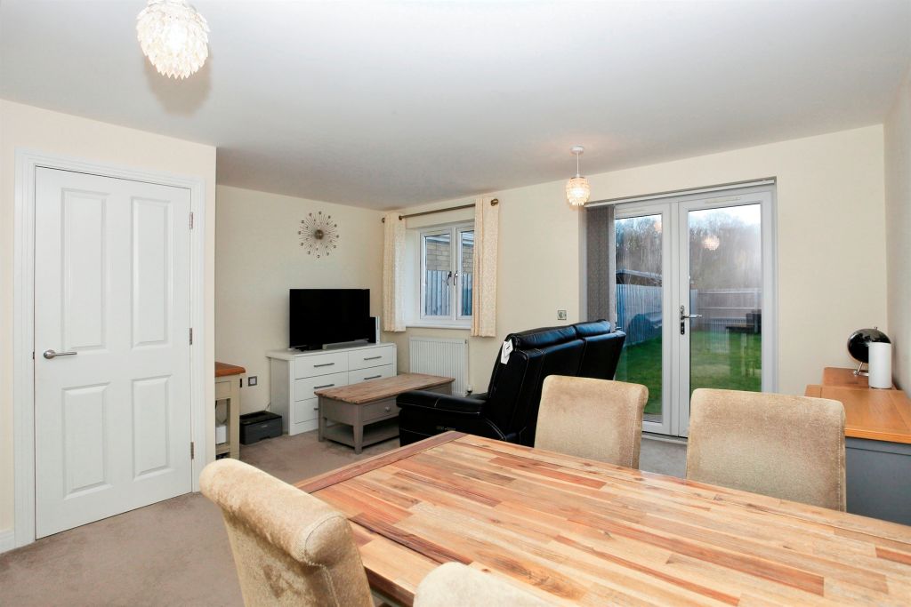 Property photo 3 of 21