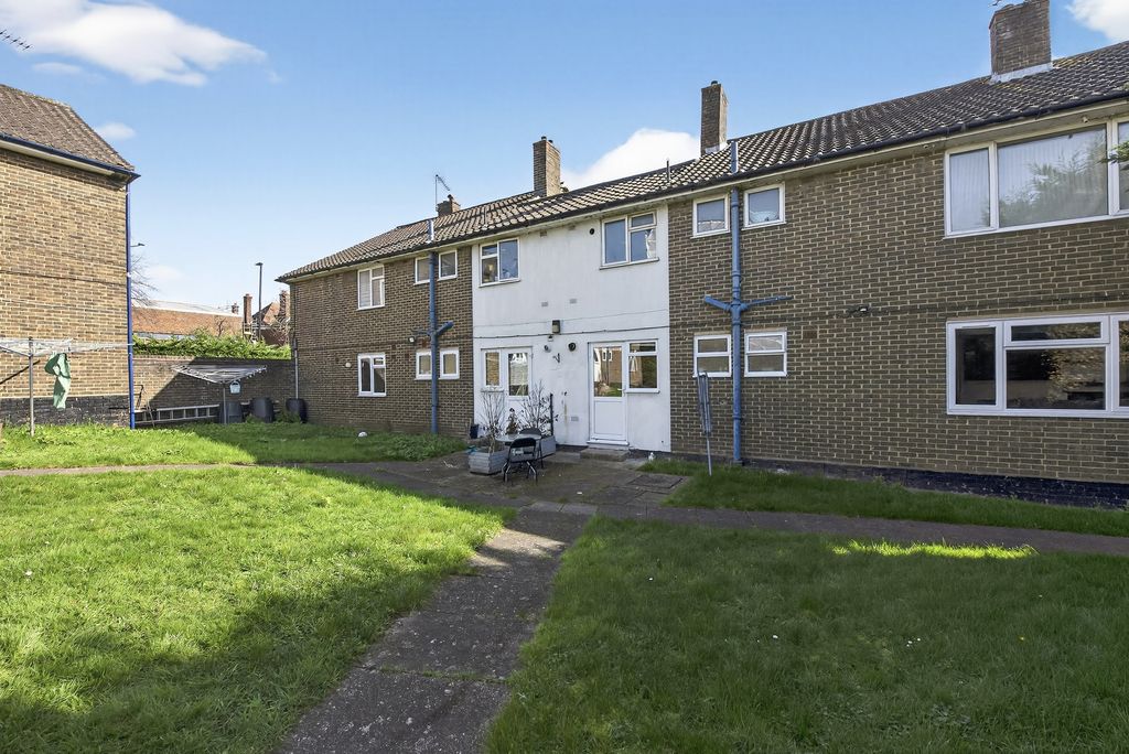 Property photo 1 of 12