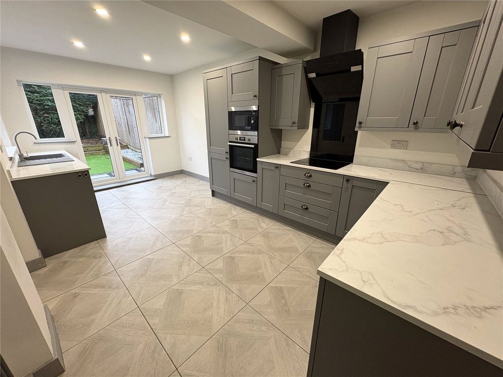 Property photo 3 of 19 Picture No. 03