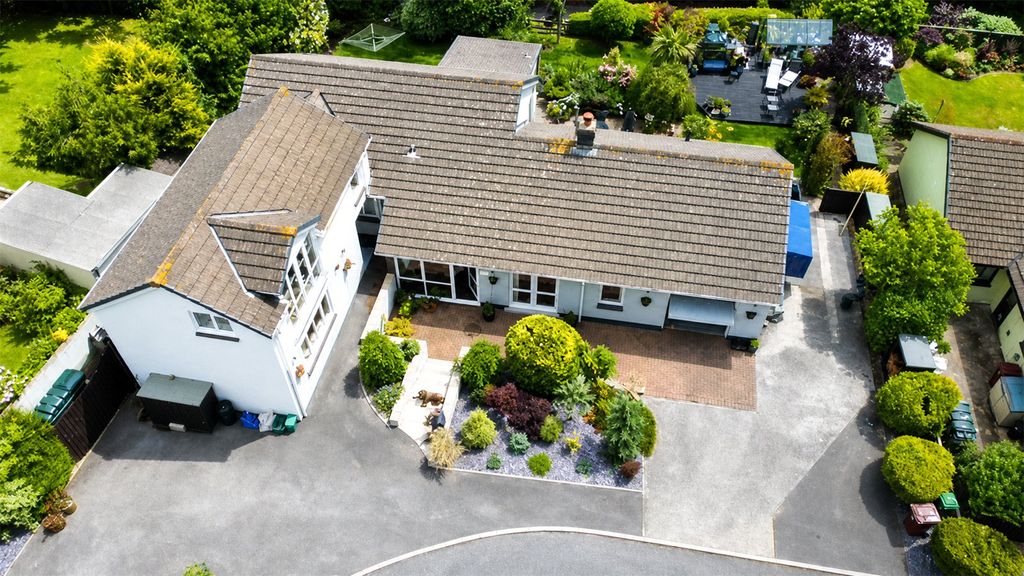 Property photo 1 of 37 Picture No. 47