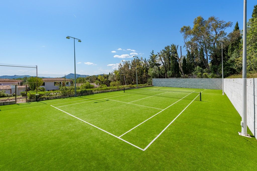 Property photo 3 of 20 Tennis Court