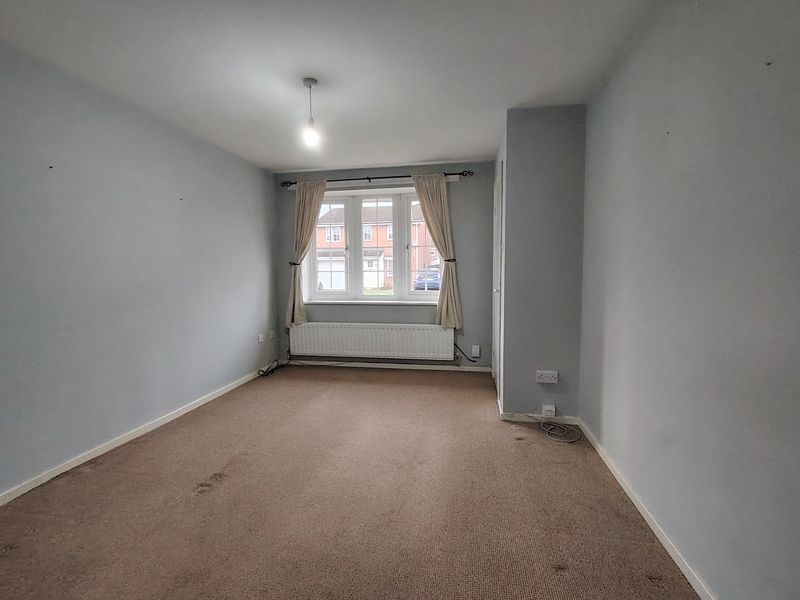 Property photo 2 of 8 Lounge New